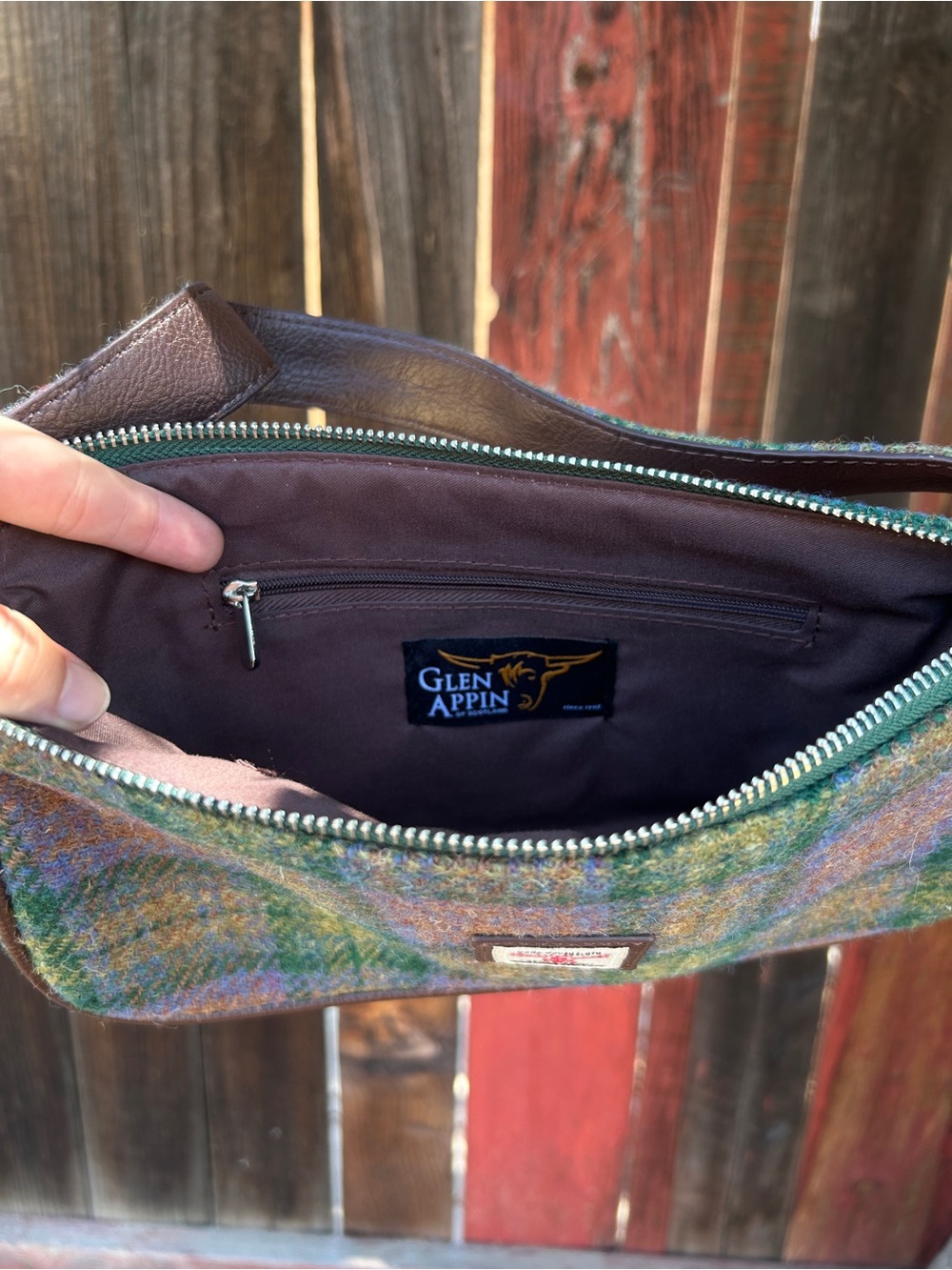 Glen Appin of Scotland Harris Tweed Duchray baguette bag - Picture 5 of 7